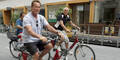 Arnold Schwarzenegger: Mit dem Fahrrad durch Graz