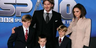 David & Victoria Beckham mit ihren Söhnen Brooklyn, Romeo und Cruz