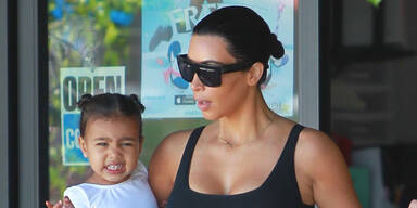 Kim Kardashian & Nori verlassen Tanzstudio