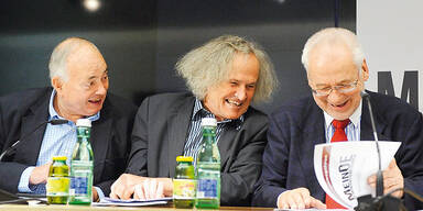(v.l.) Heinrich Neisser, Andreas Wabl und Erhard Busek während der PK "Präsentation Demokratiebegehren"