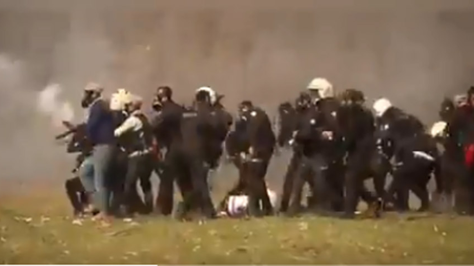Sudan Polizei Setzt Tr nengas Ein Gegen Demonstranten