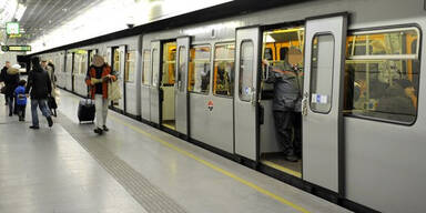 Teenie terrorisiert U-Bahn-Fahrgäste