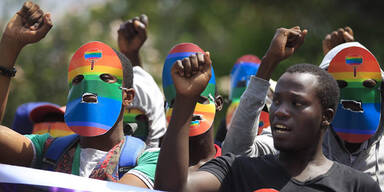 Uganda: Lebenslang für Homosexuelle