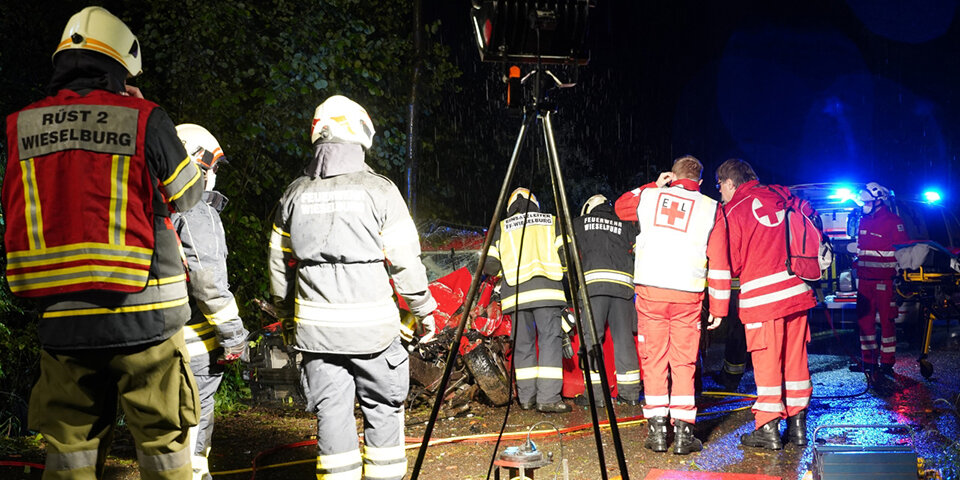 Horror-Crash in Wieselburg - 52-Jähriger schwer verletzt