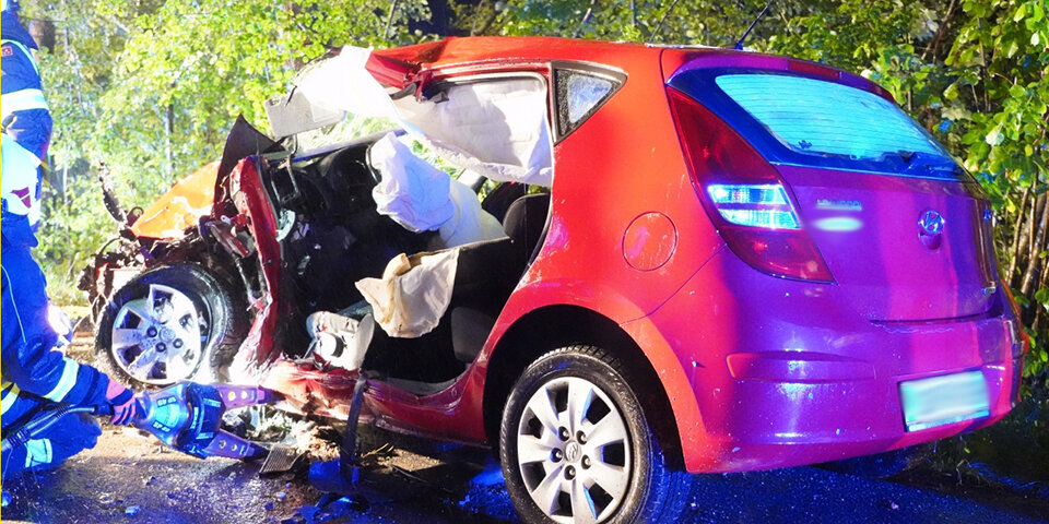 Horror-Crash in Wieselburg - 52-Jähriger schwer verletzt