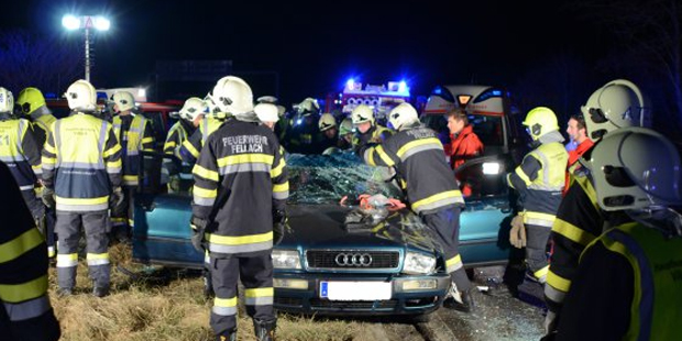 Alko-Raser baut ohne Schein Unfall
