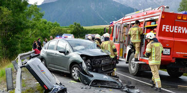 Tirol: 5 Verletzte bei Frontal-Crash