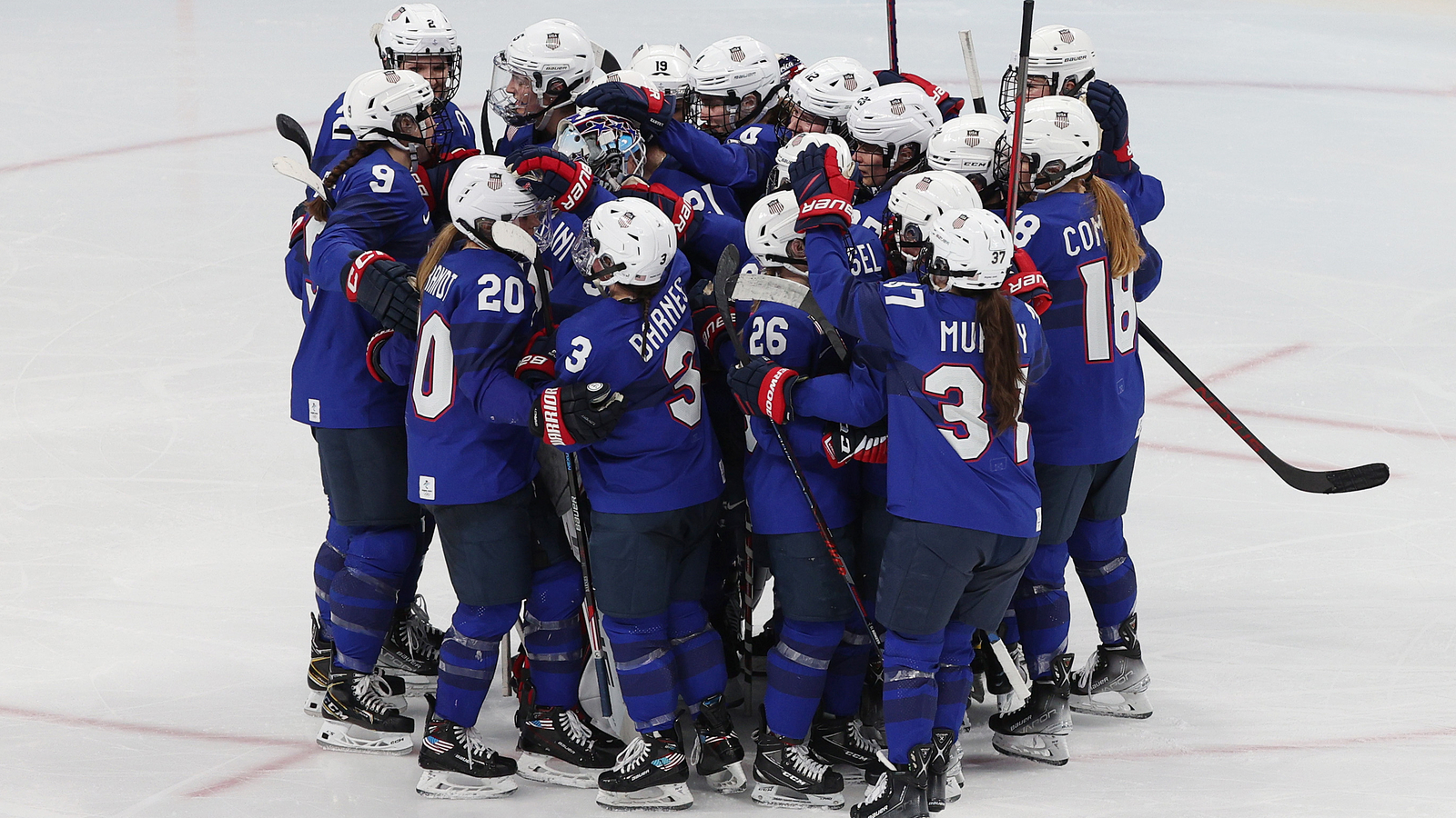 EishockeyFrauen der USA und Kanadas im Halbfinale