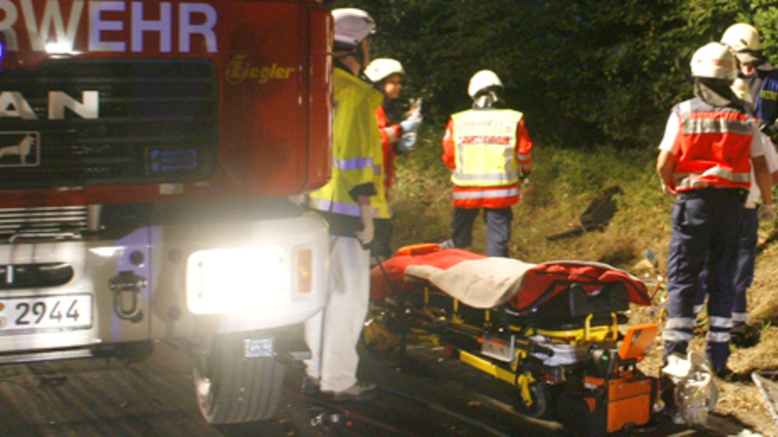 Autofahrer Bei Unfall Mit LKW Gestorben - Oe24.at