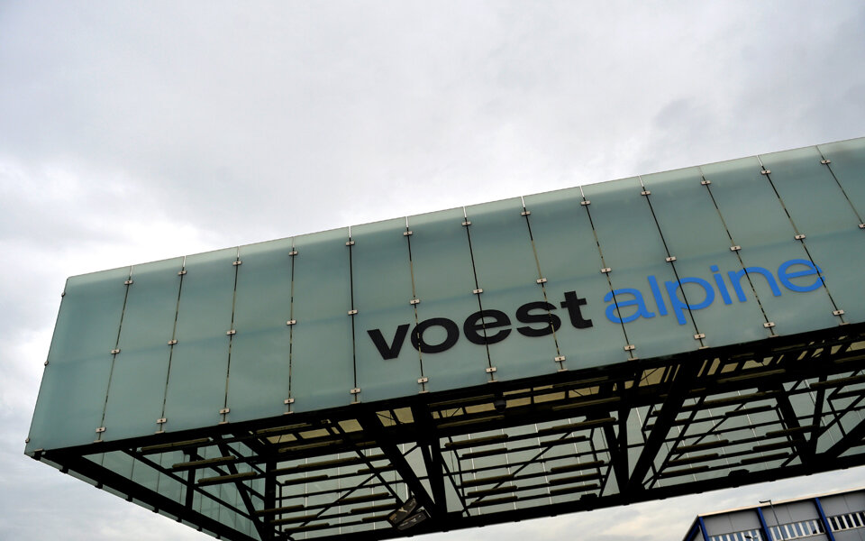 Auch Strabag & Voest zahlen trotz Kurzarbeit Boni an Vorstände aus