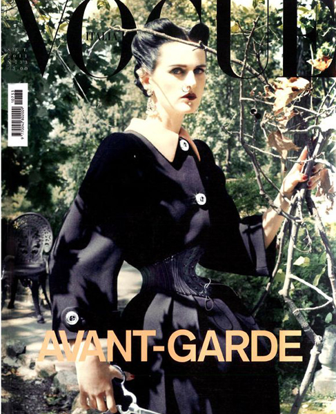 Vogue-Covermodel schockt mit 33cm-Taille